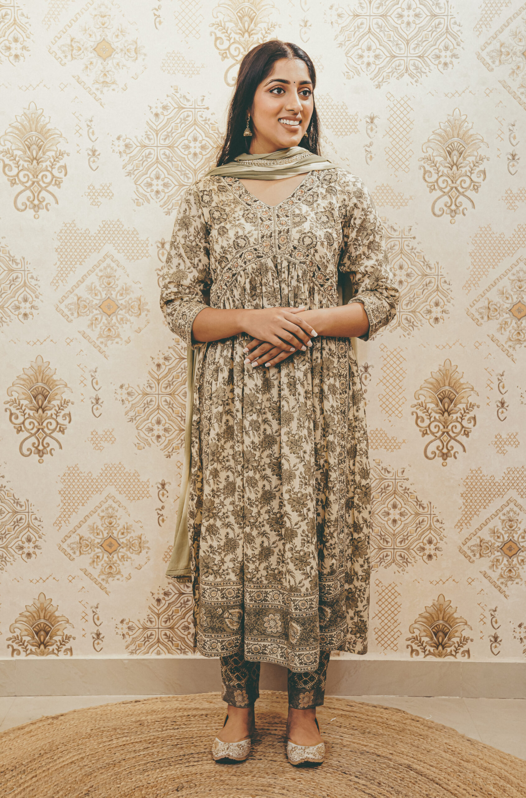 Regal Forest Green Suit - Image 2