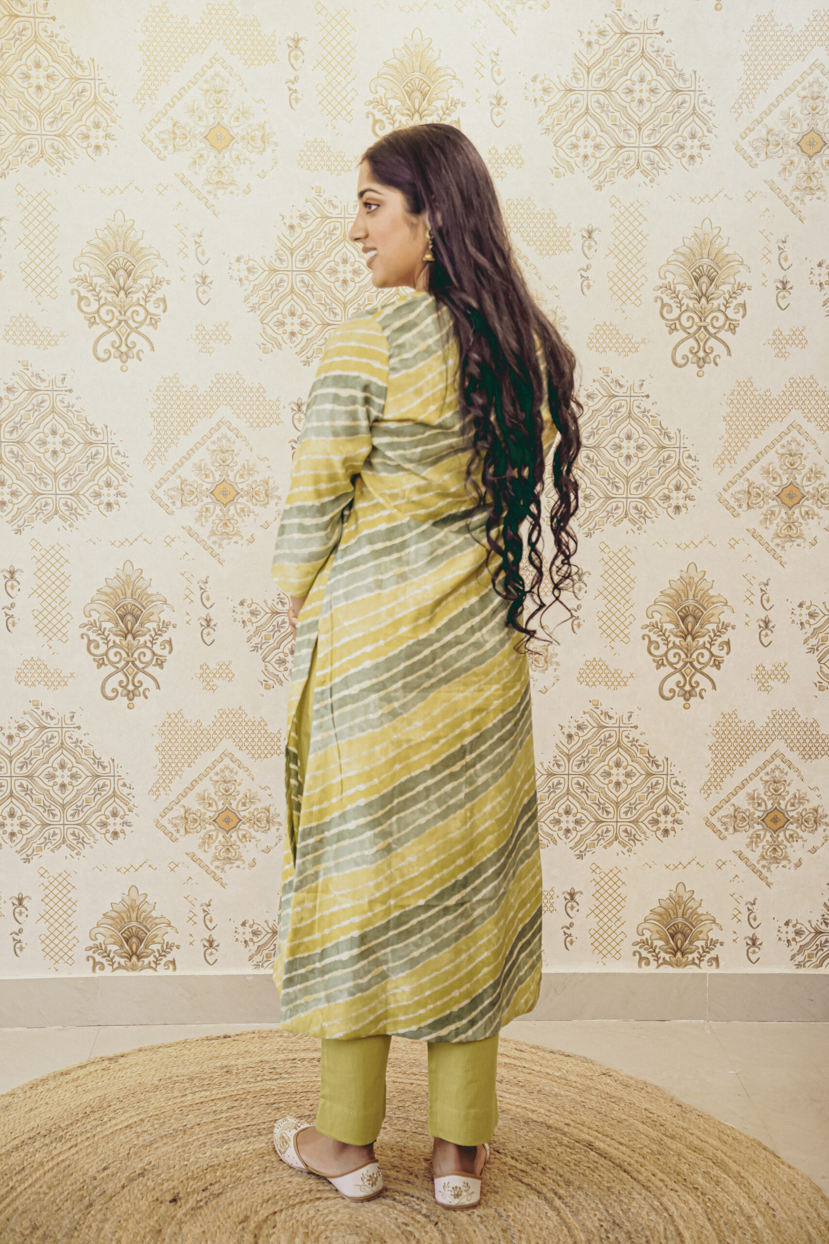 Shades of Green Suit Set - Image 4